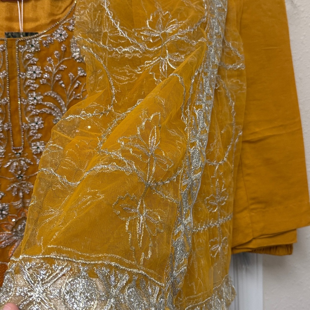 NWT Dress For Haldi yellow Indian Pakistani Event Wear Wedding Dress #829 - Picture 4 of 12